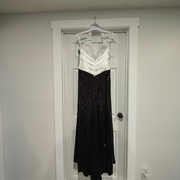 Very nice evening dress - Picture 3 of 4